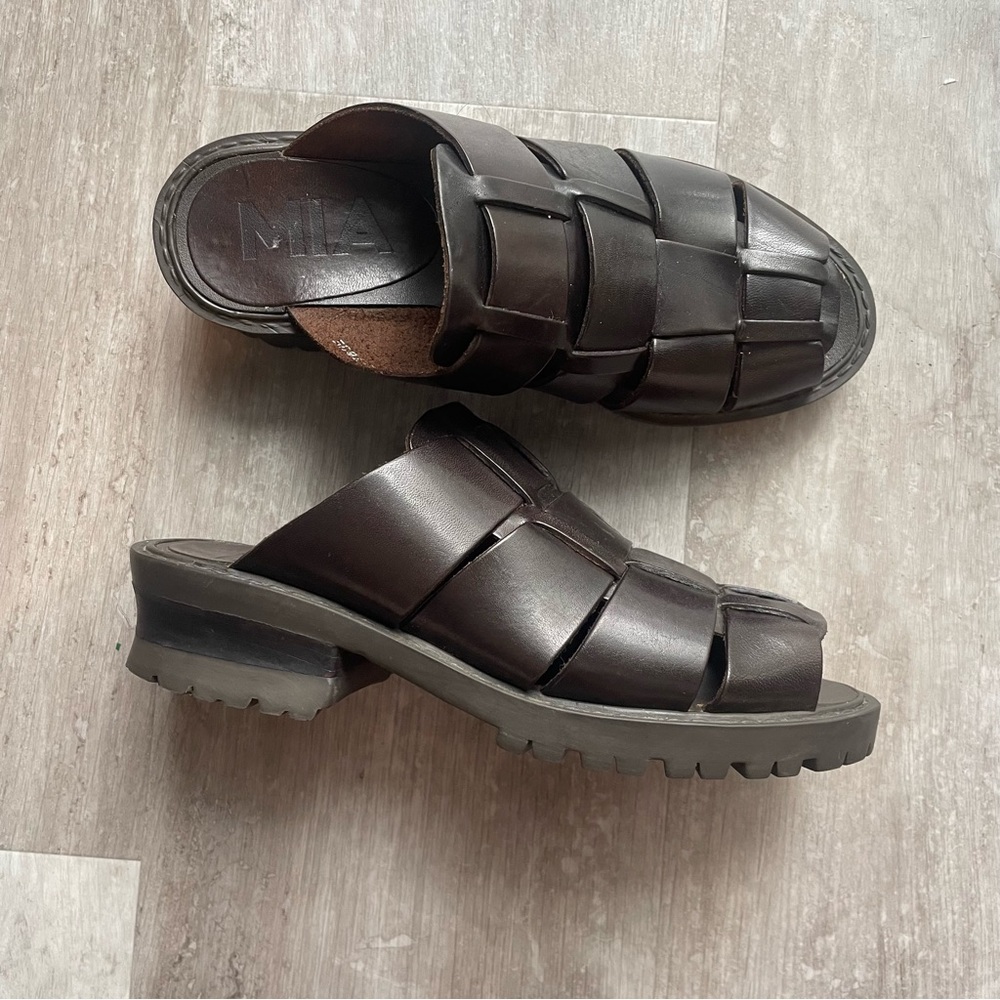 Chunky fisherman sandals